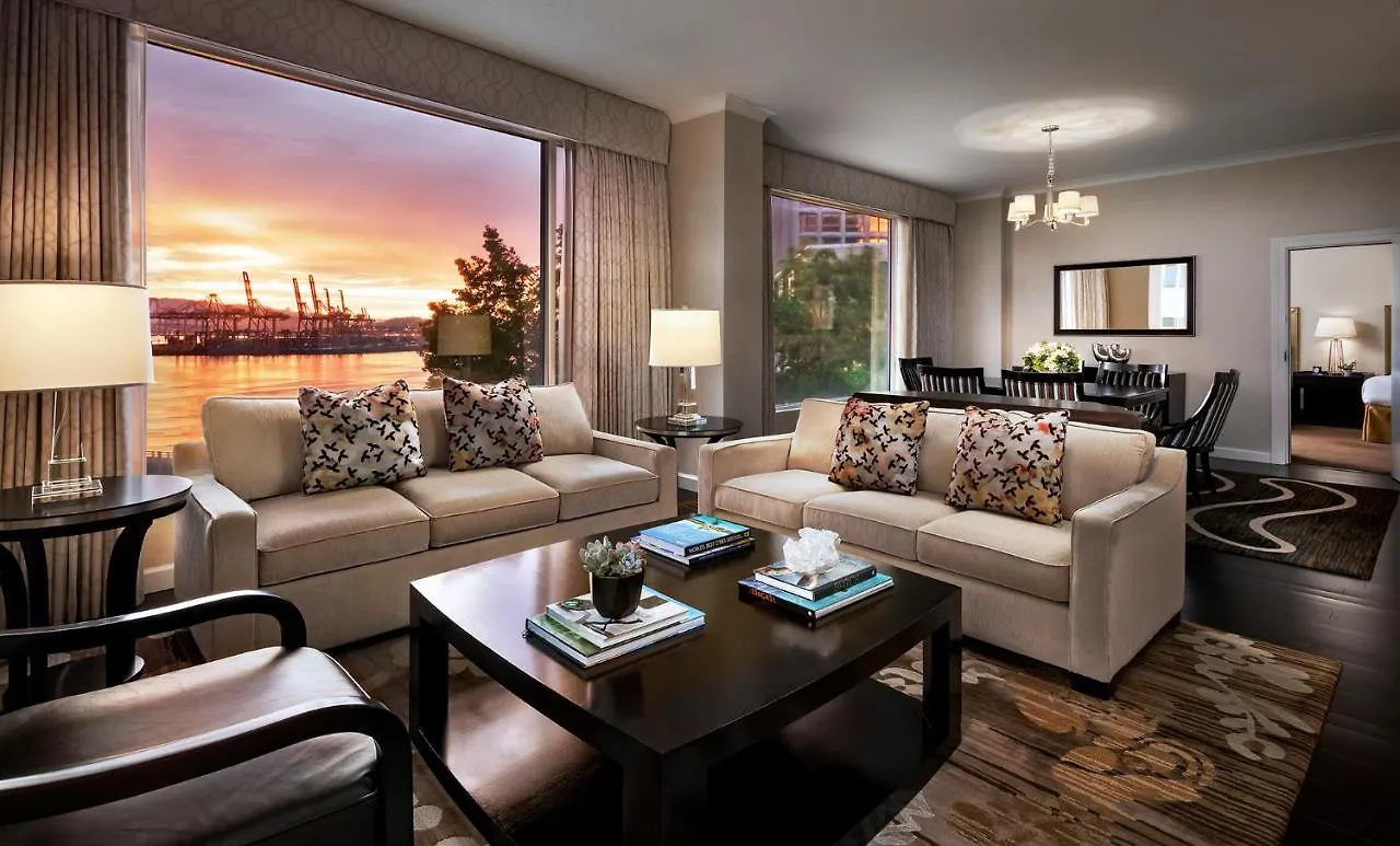 Fairmont Waterfront Hotel Vancouver 5*,