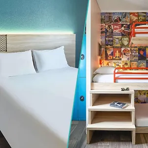  Hotell Hotelf1 Paris Ouen Marche Aux Puces Frankrike