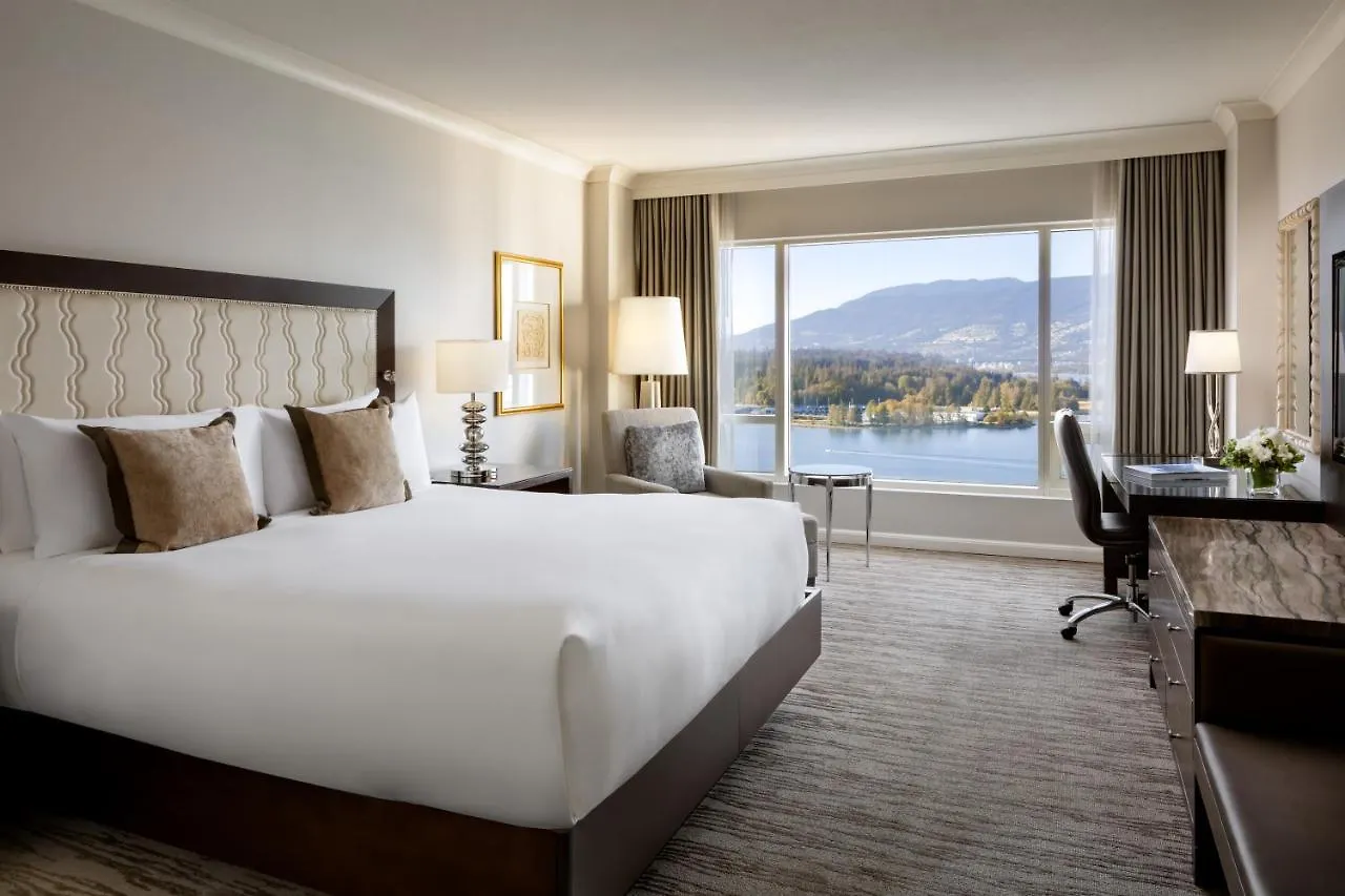 Отель Fairmont Waterfront Ванкувер