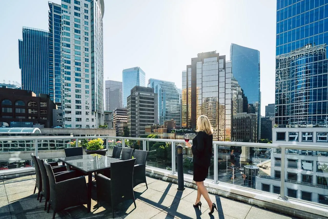 Отель Fairmont Waterfront Ванкувер